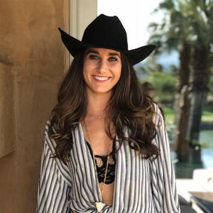 Meet your Posher, Sidney